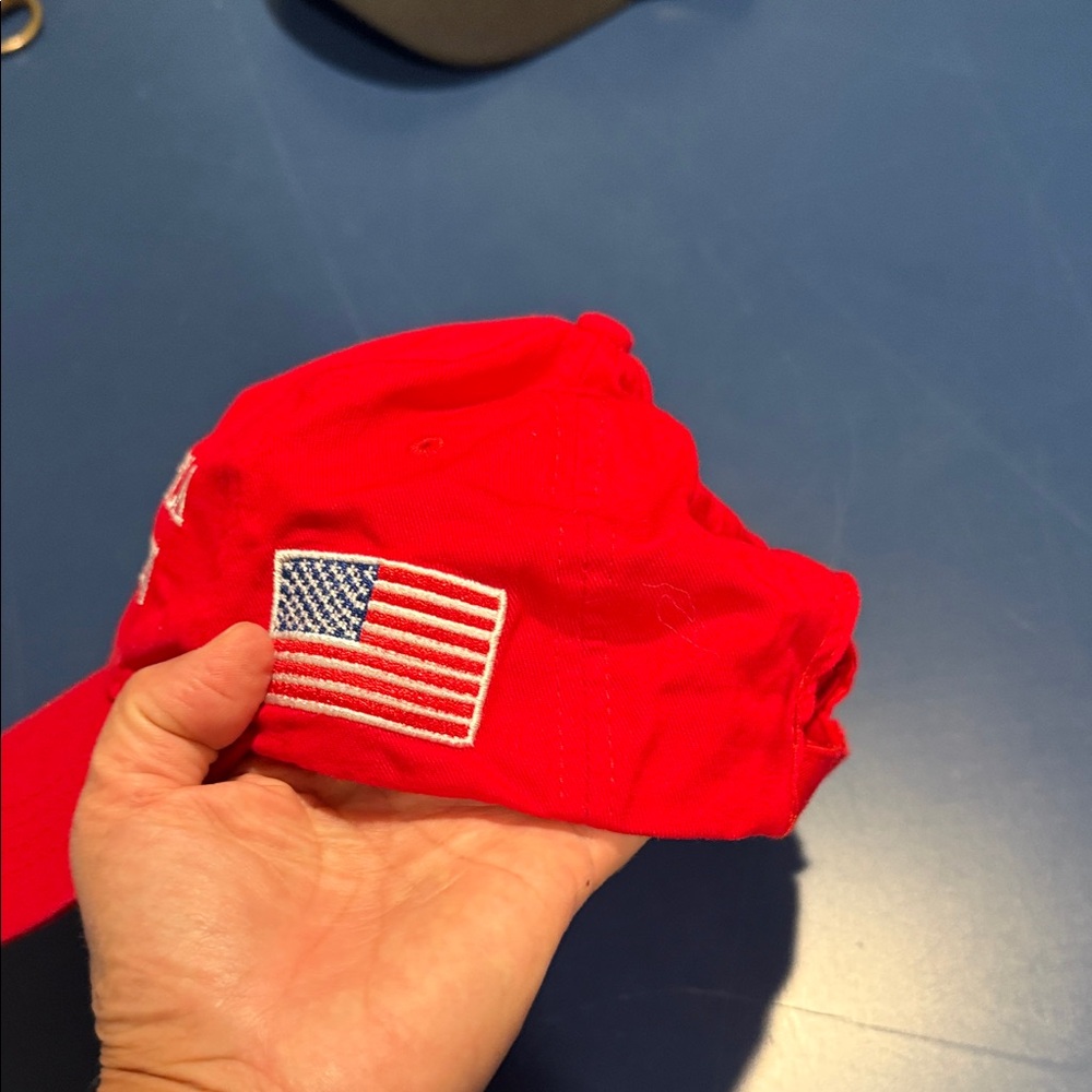 Red Embroidered Slogan Cap - Picture 2 of 3